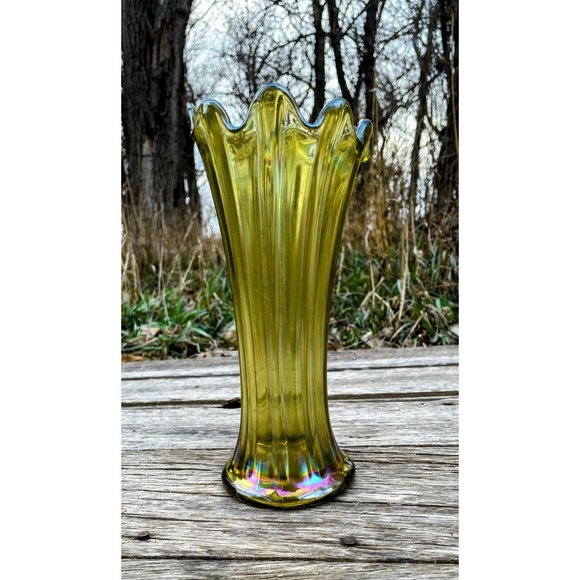 Vintage Green Carnival Glass Stretch Swung Vase 8.5" - Picture 14 of 15